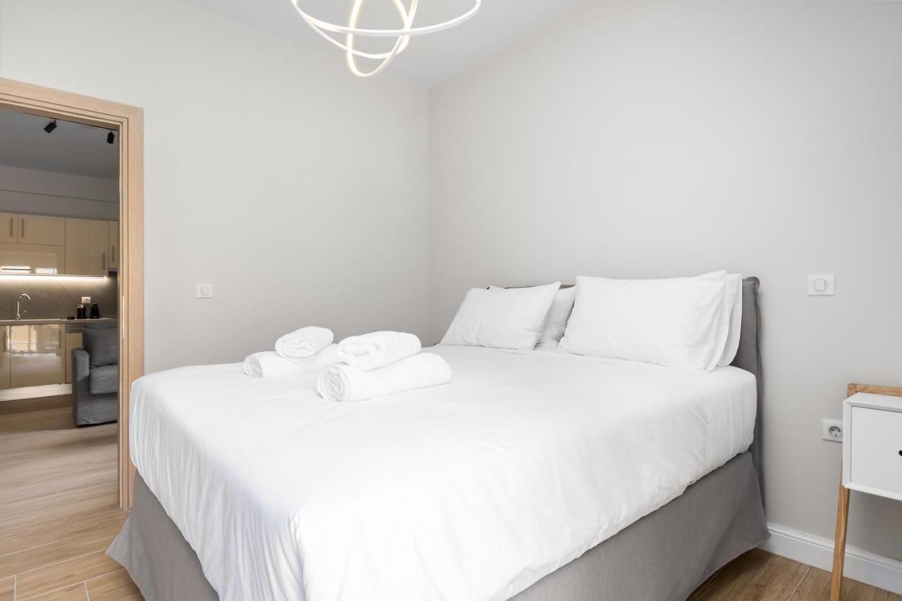 Villa2Be Family & Executive Suites コルフ島 エクステリア 写真